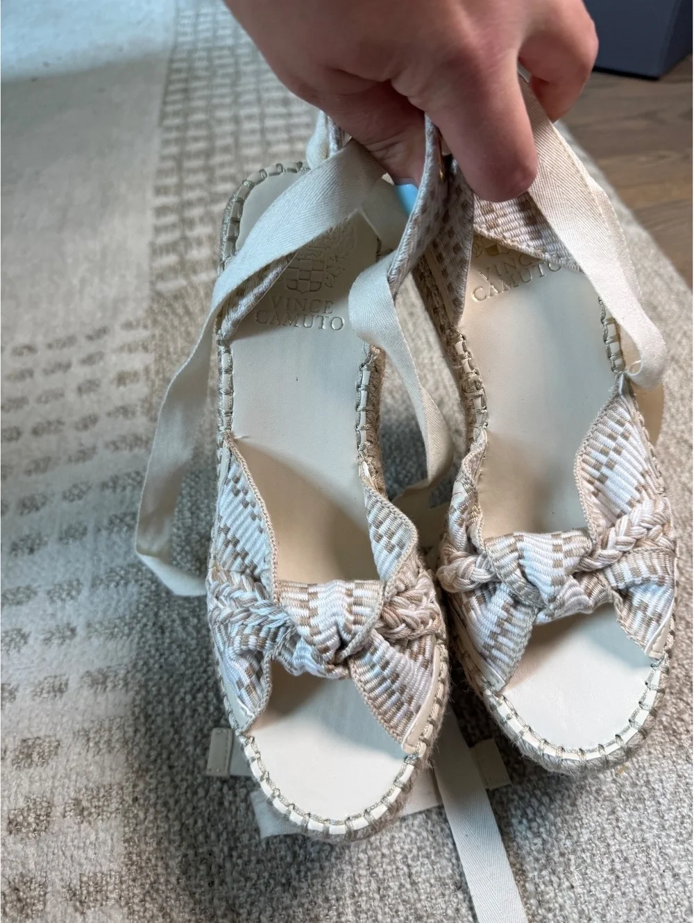 Vince Camuto Women's Beige and White Woven Espadrille Wedge Sandals Size 6